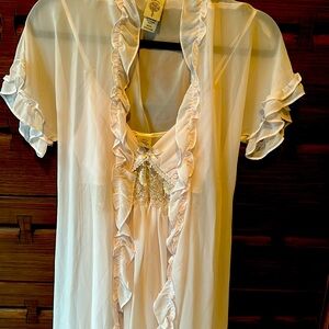 Night gown size medium